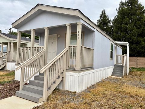 118 Hedy Lane Davis CA 95618