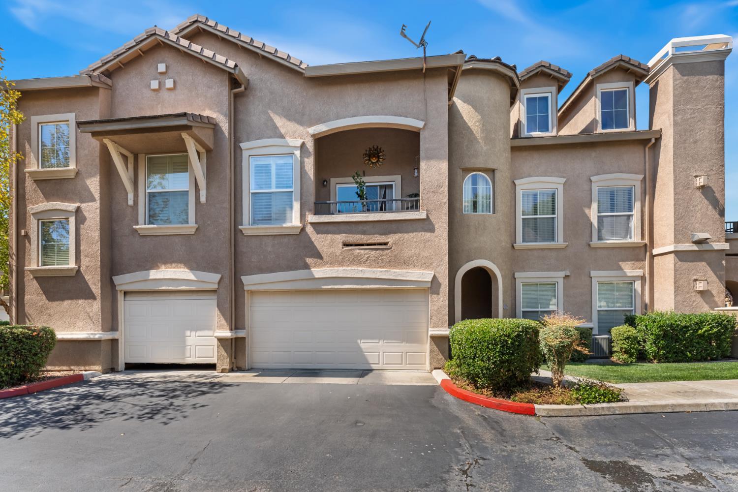 5350 Dunlay Drive 3517