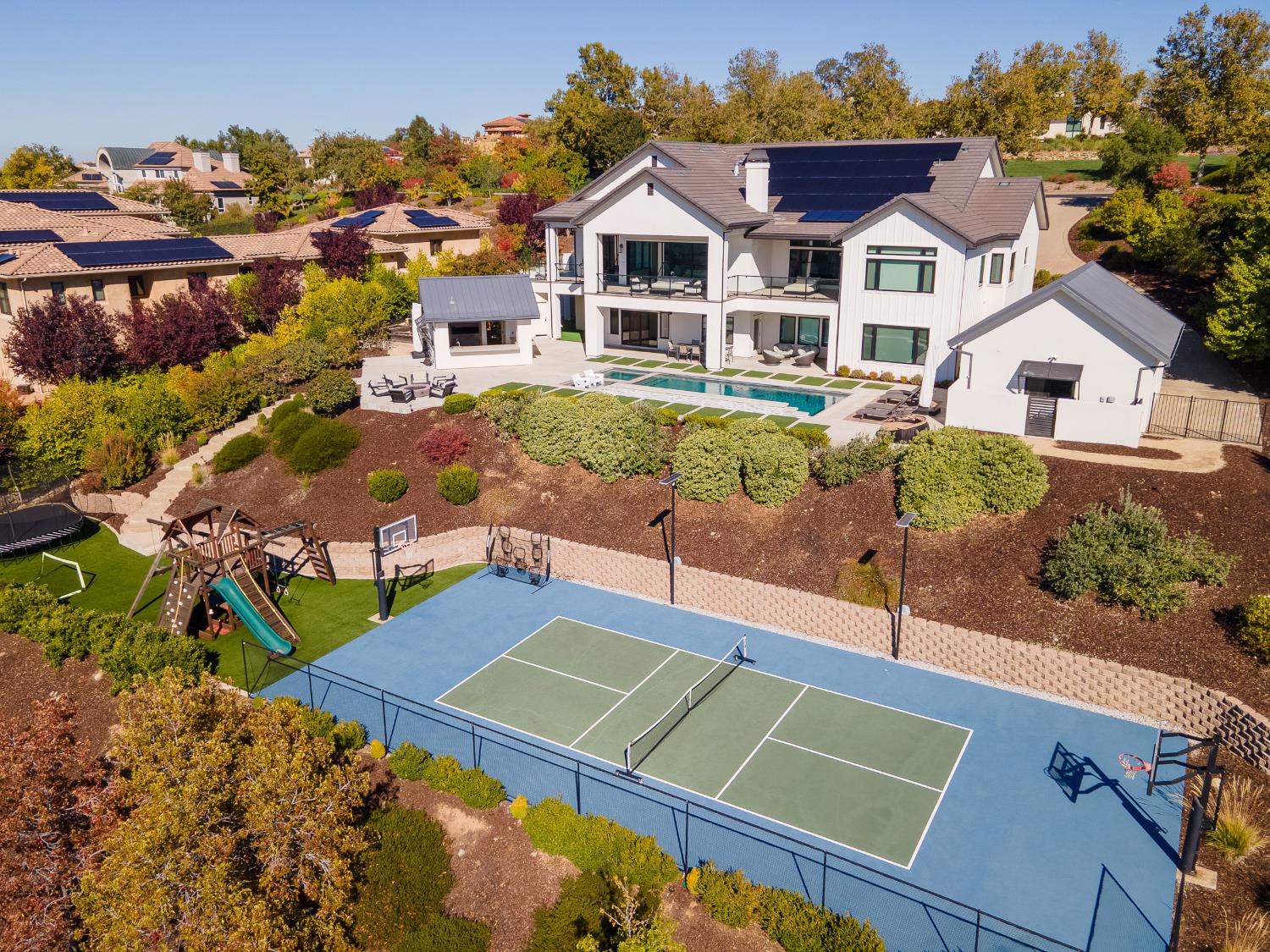 4918 Moreau Court