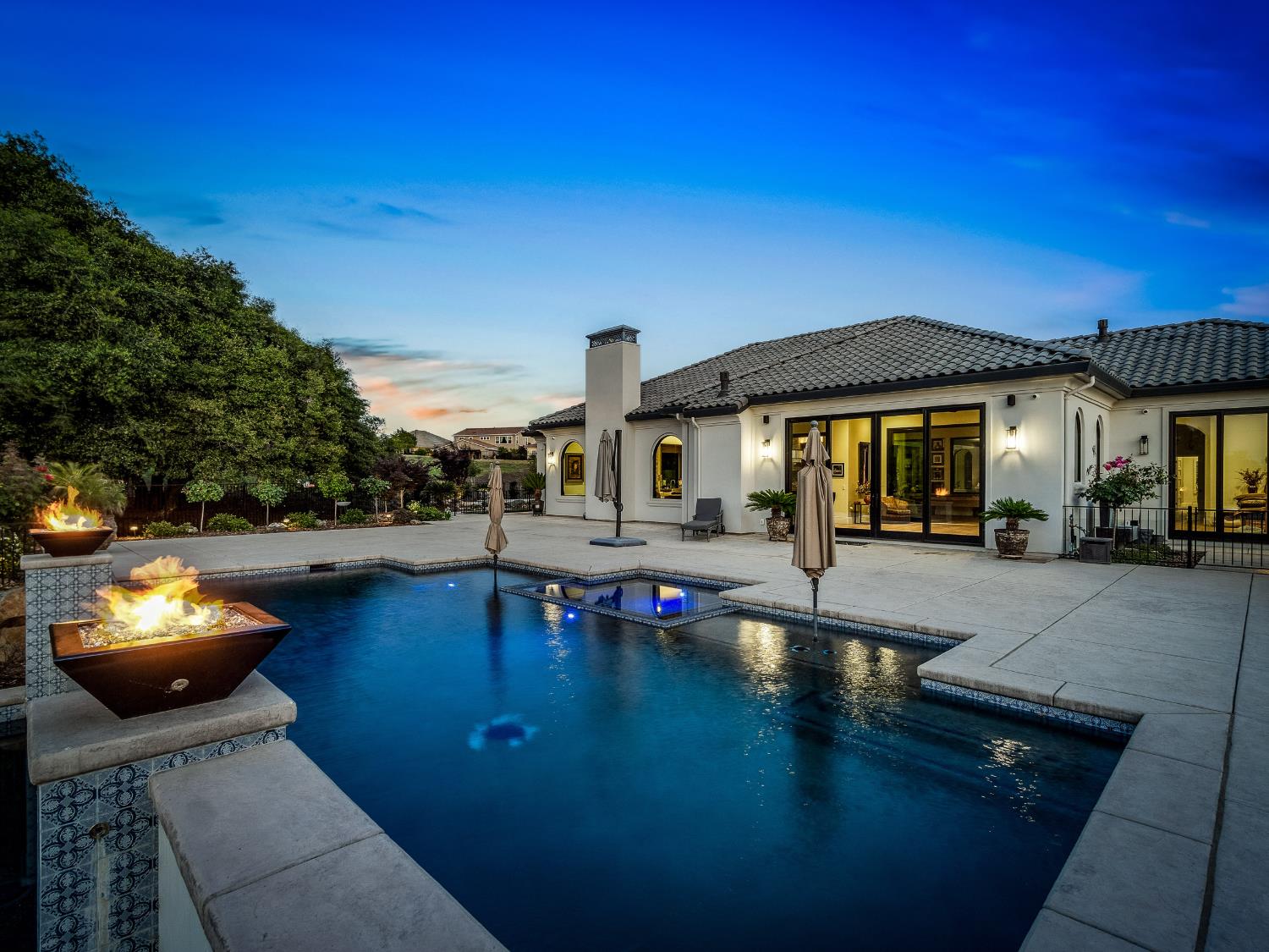 3526 Greenview Drive