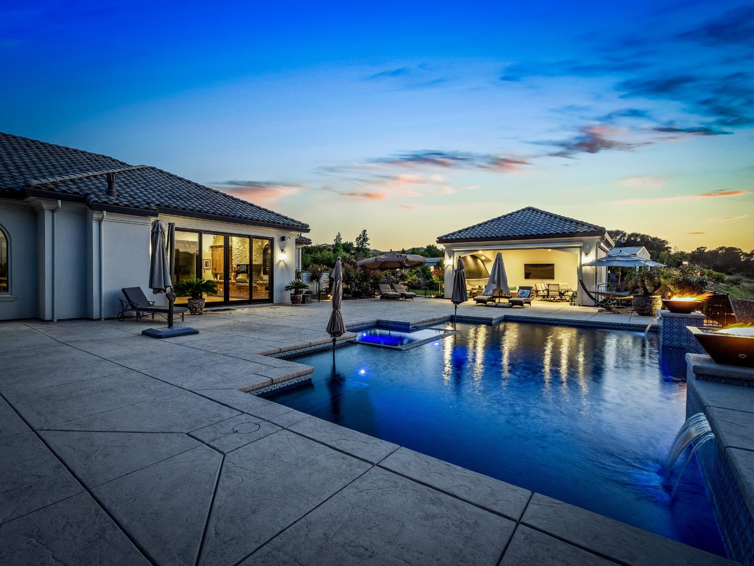 3526 Greenview Drive