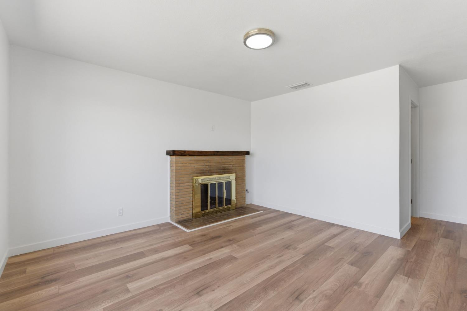 2621 Fernandez Drive