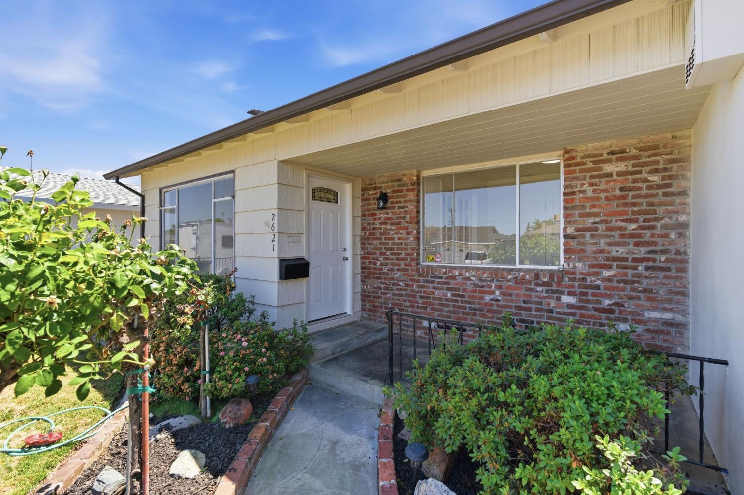2621 Fernandez Drive