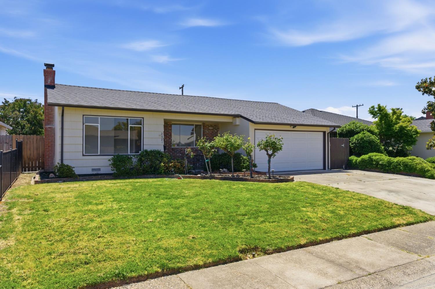 2621 Fernandez Drive