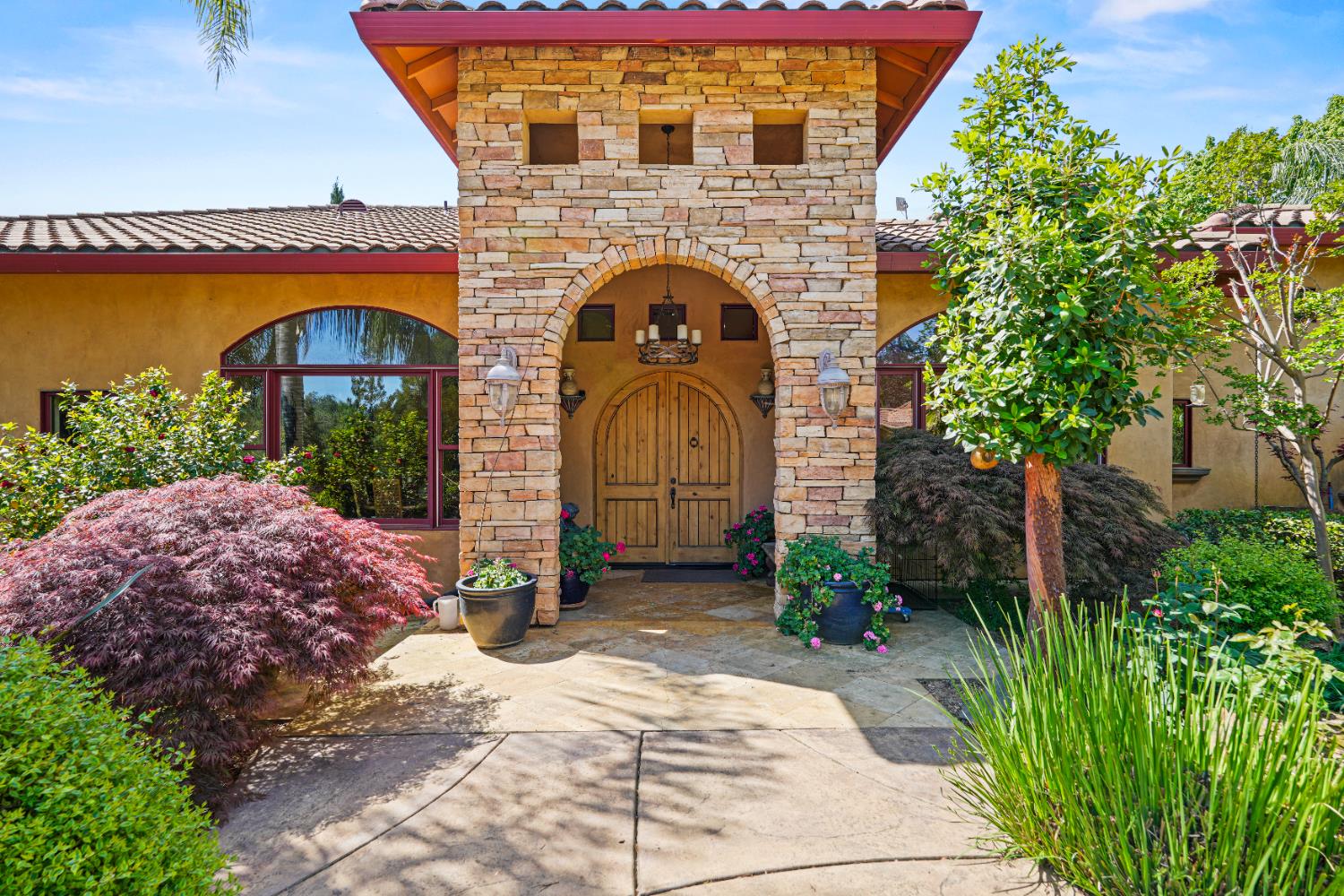 5411 Julietta Place