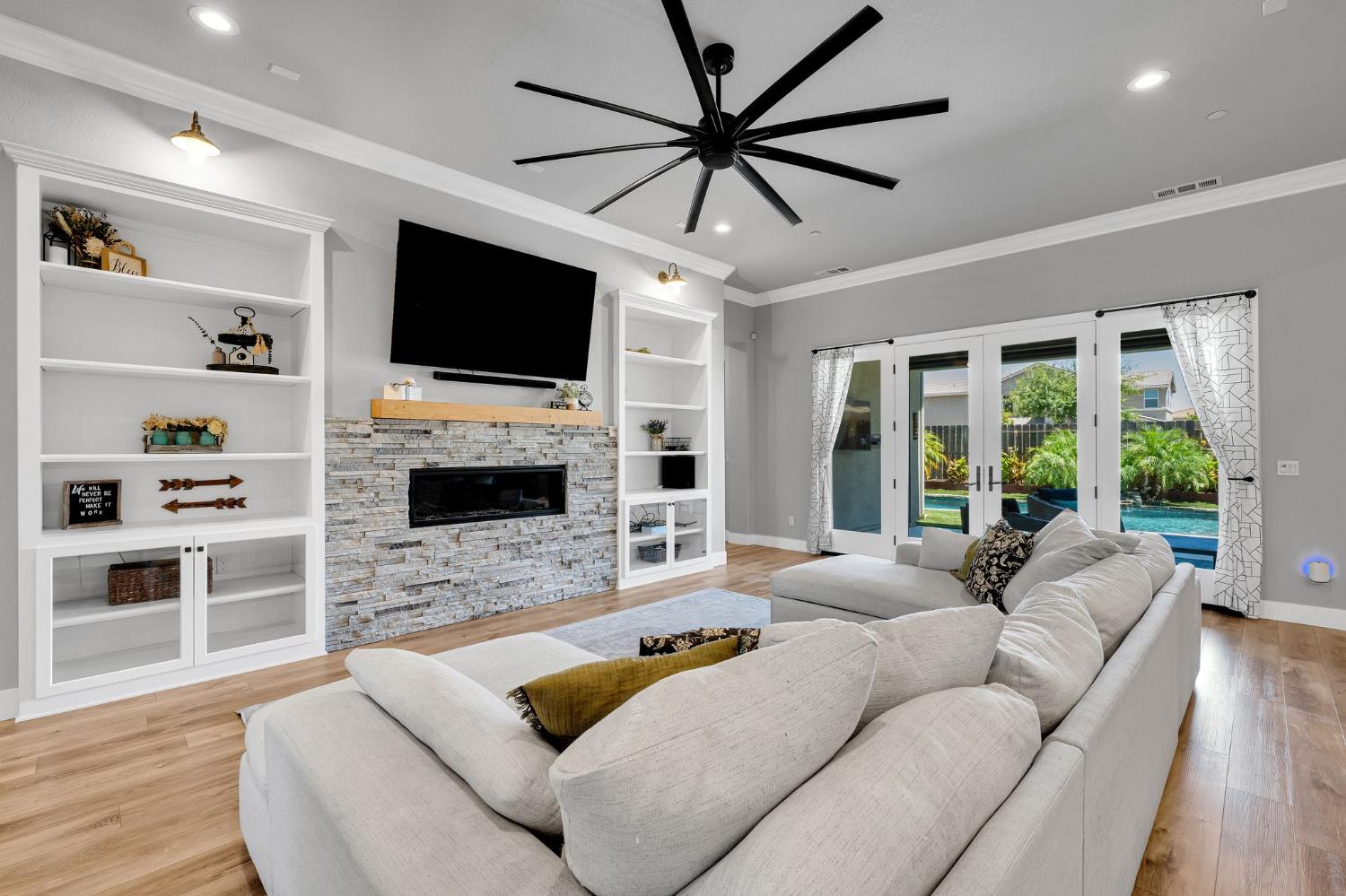 2180 Antinori Way