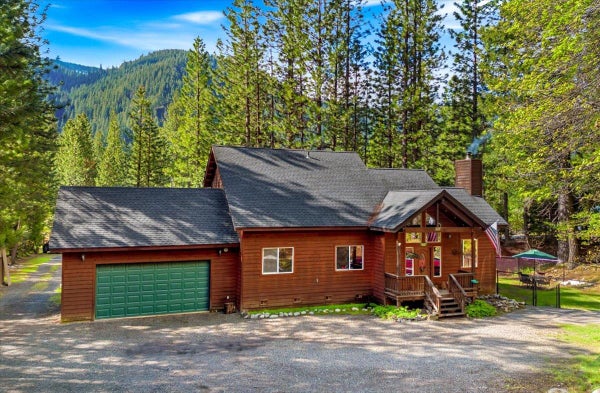 101 LEWIS LN, SIERRA CITY, CA 96125 - Image bc87bffe6ae84f54d086f313d29a8442/242547498
