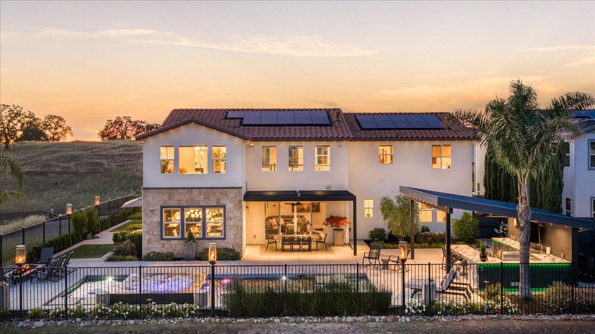 3285 Sofia Drive