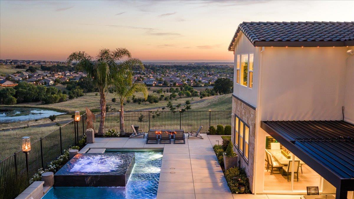 3285 Sofia Drive