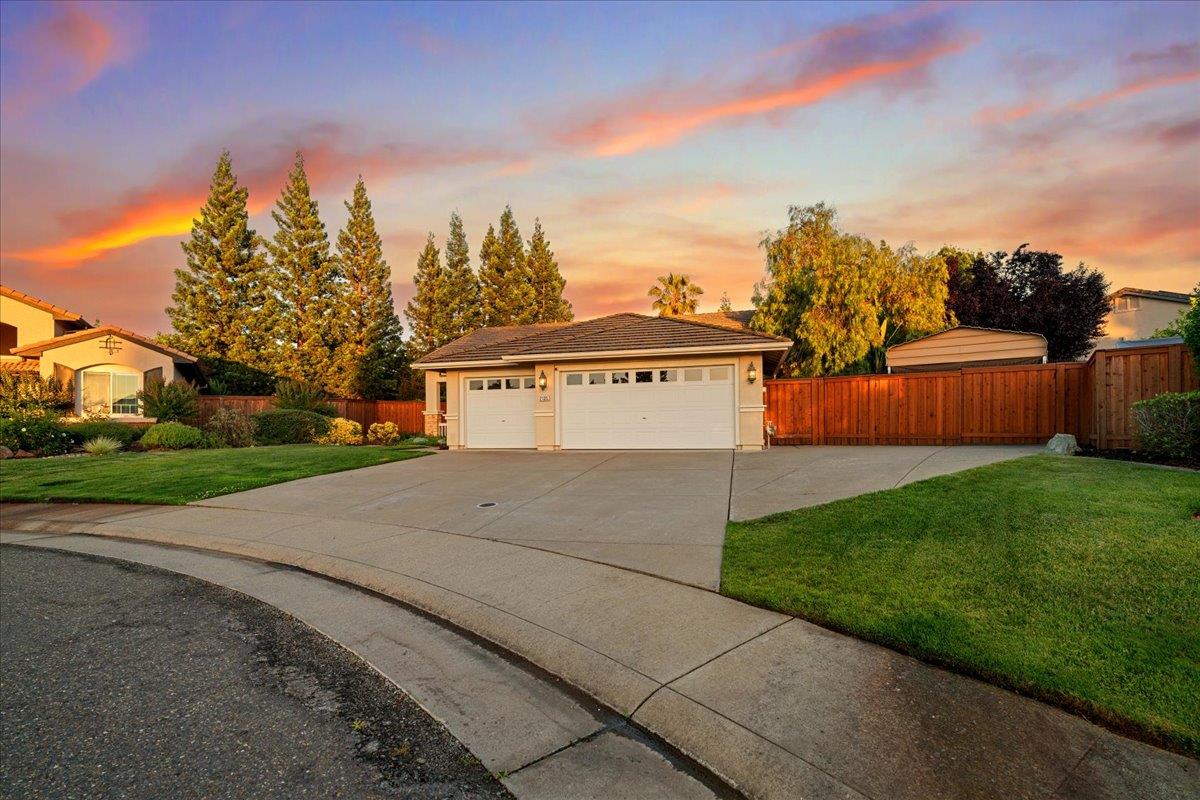 2135 Mayall Court