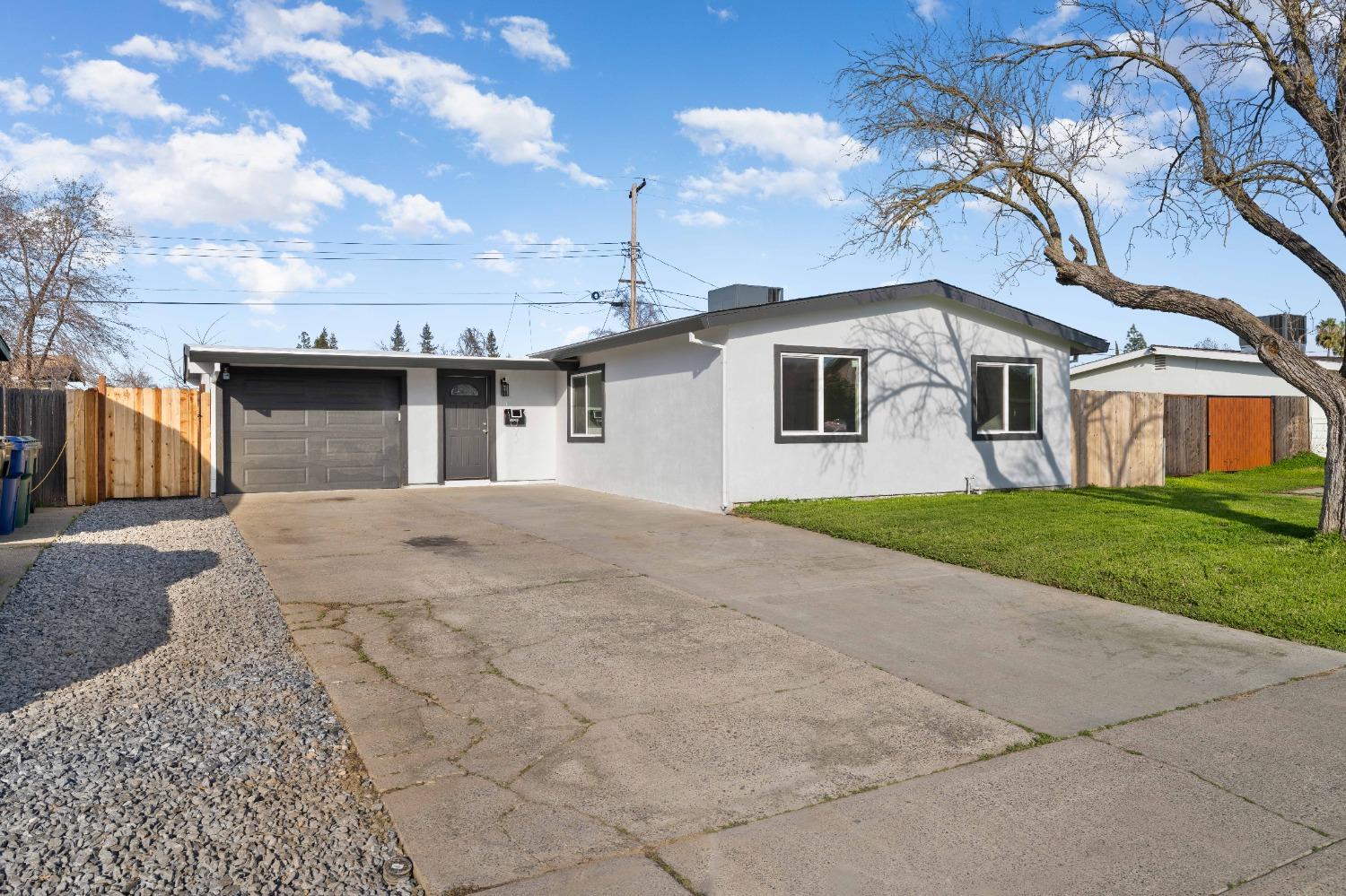 3343 Langley Way