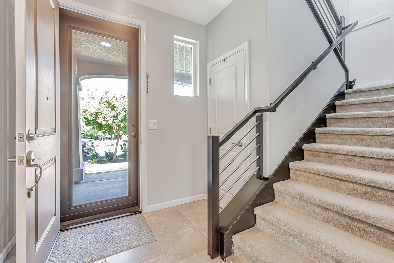 2482 Augusta Avenue