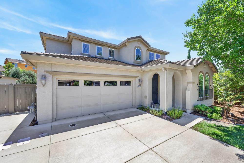 1042 1042 Gemwood Way