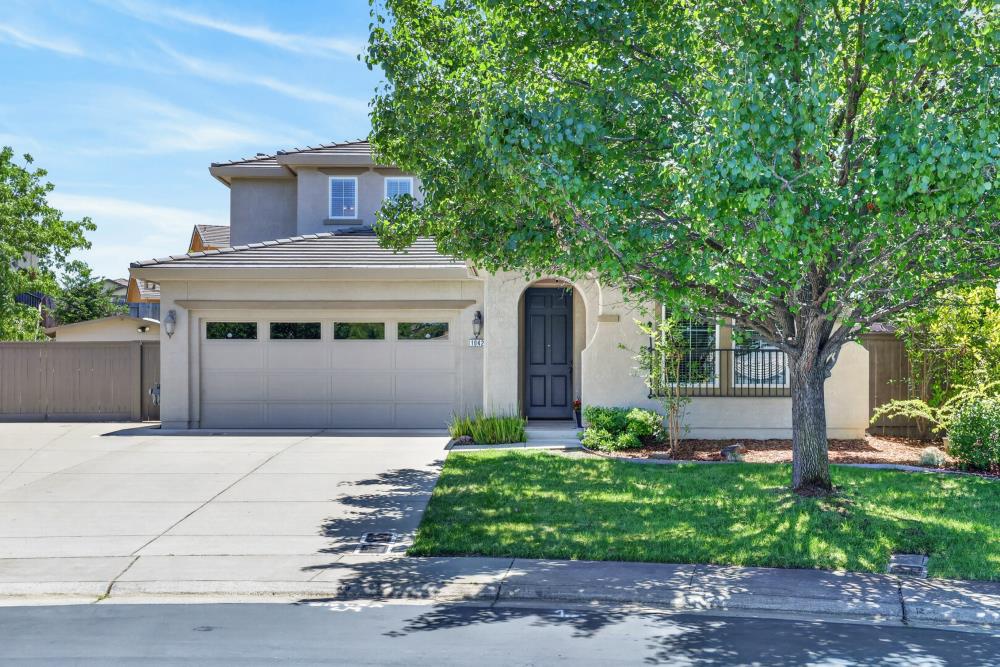 1042 1042 Gemwood Way