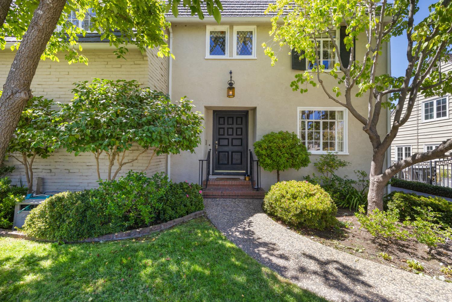 1216 46th Street