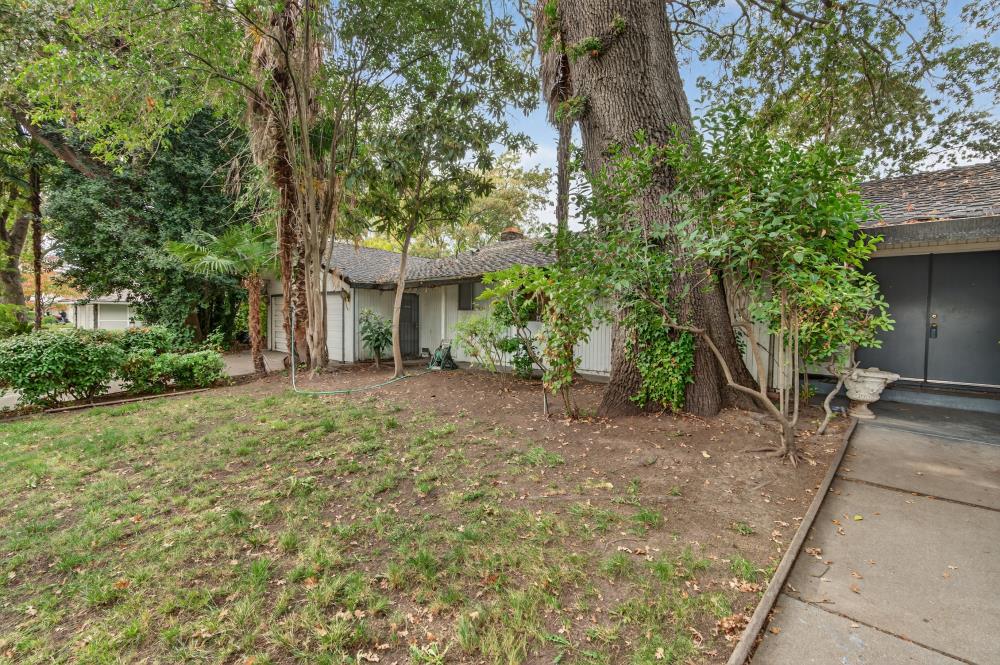 7517 Parkwoods Drive