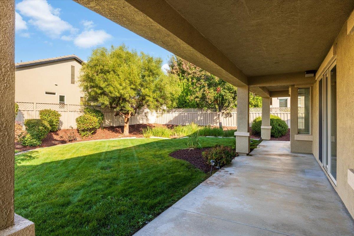 1816 Barn Valley Lane
