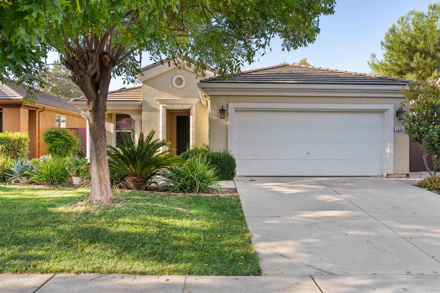 1254 Kensington Drive