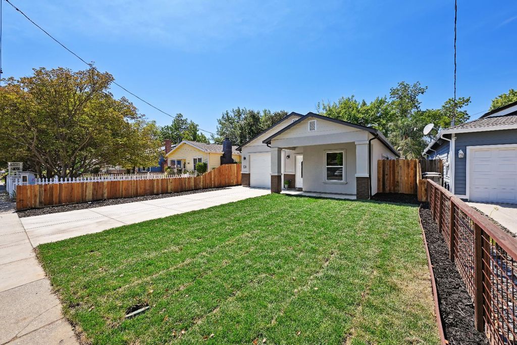 Photo of 4108 57 Street, Sacramento, CA 95820 (MLS # 225136733)