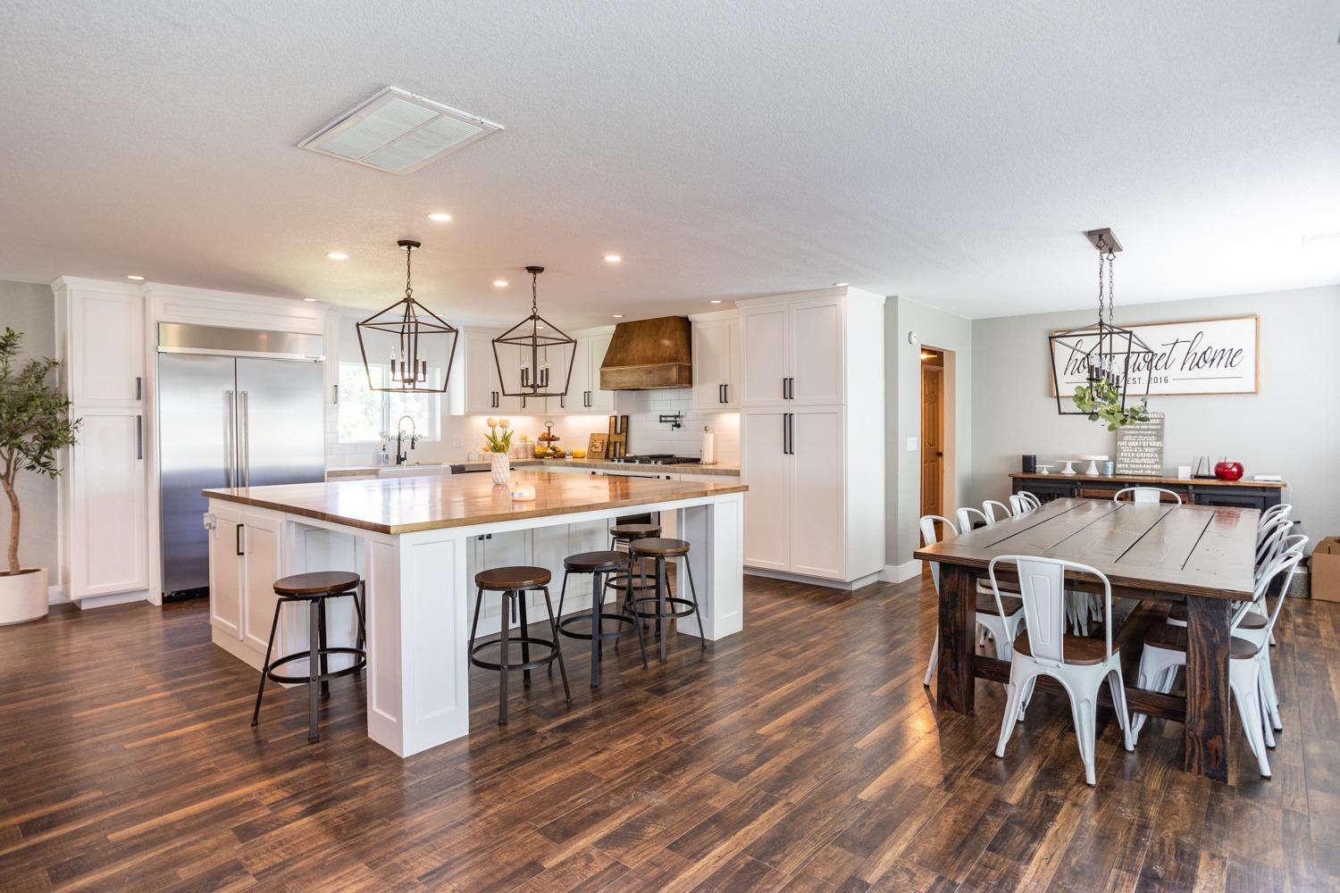 9337 Creekside Lane