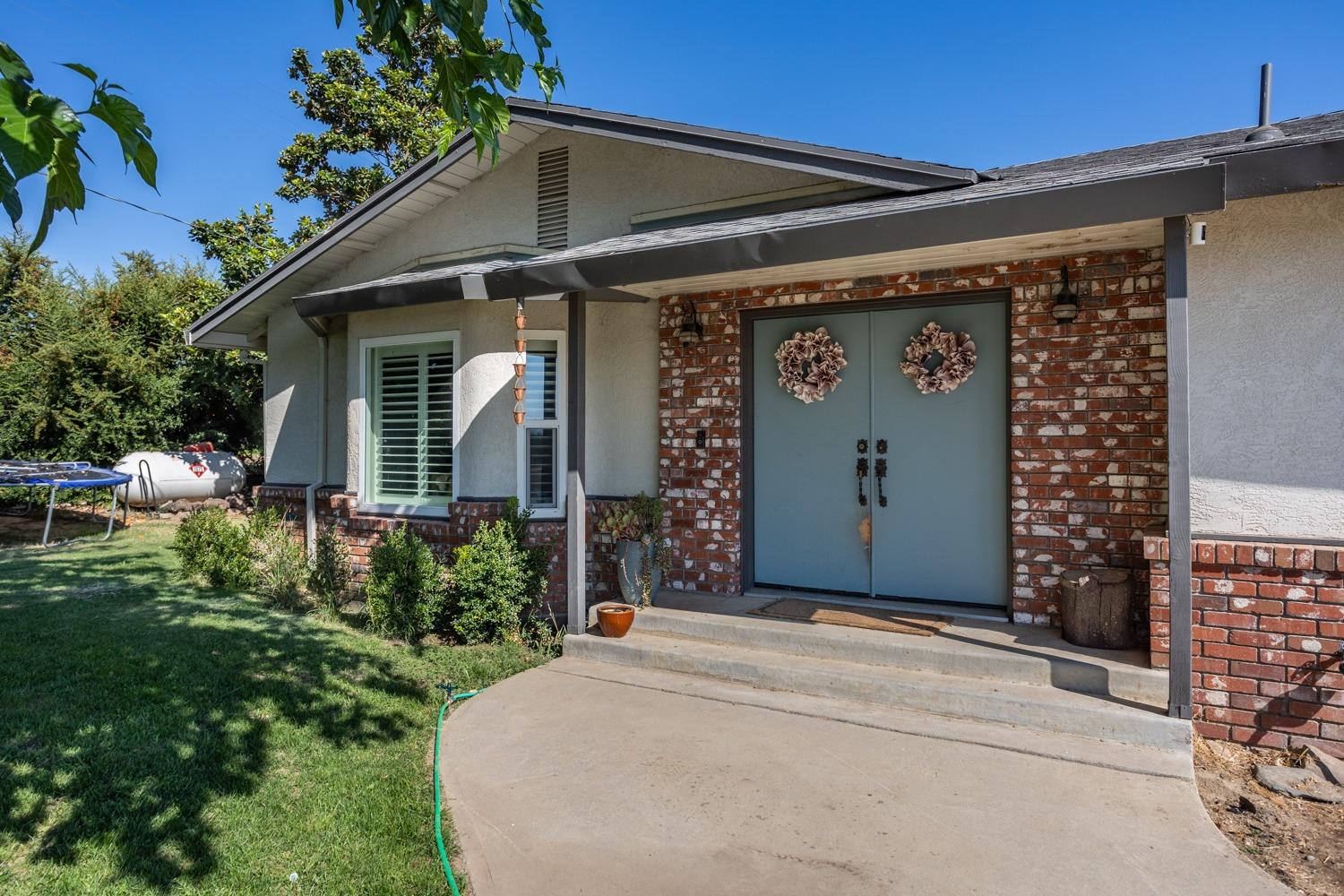 9337 Creekside Lane