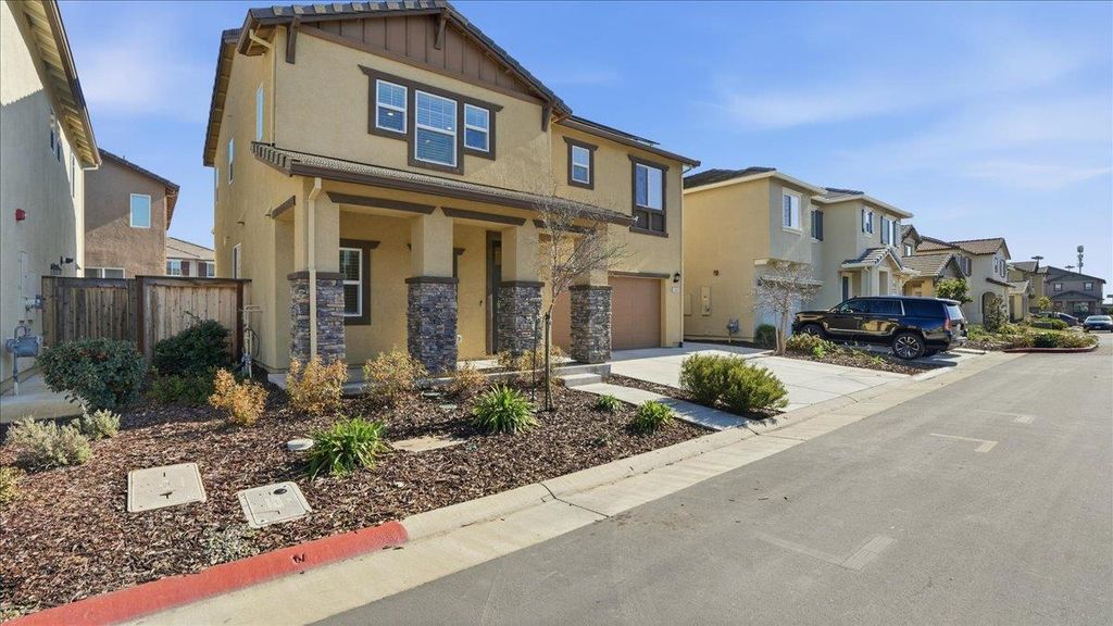 Photo of 1437 Coral Street, Lincoln, CA 95648 (MLS # 226013188)