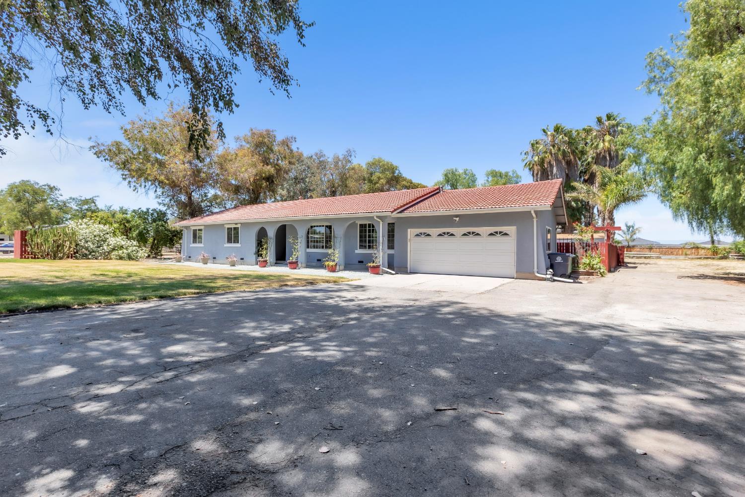 15659 La Paz Street