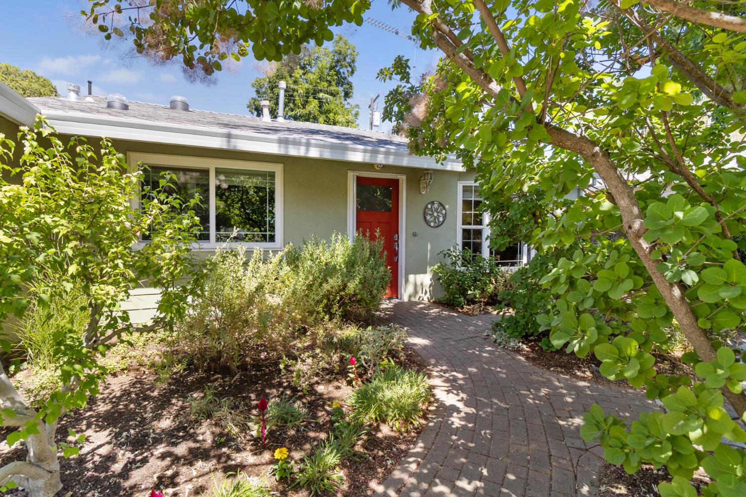 3125 Mayfair Drive
