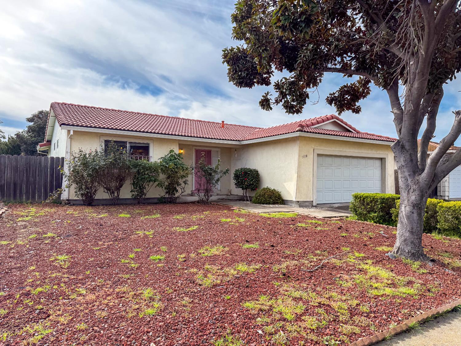 1118 Fallbrook Drive