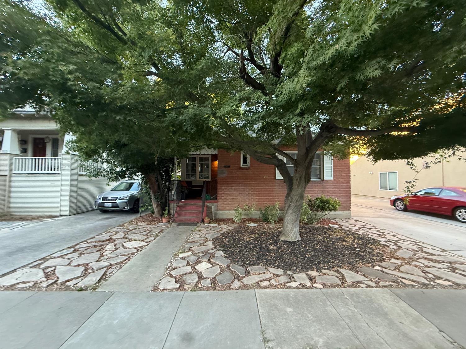 909 9th Avenue