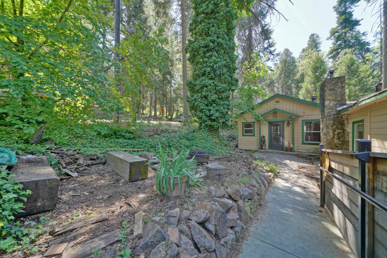 6929 Split Bend Road