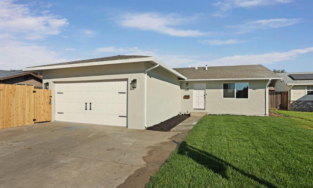 Photo of 731 Loretta Court, Stockton, CA 95207 (MLS # 226032147)