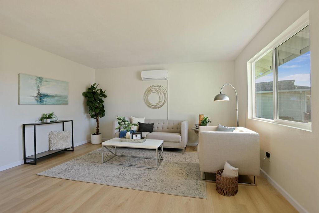 Photo of 731 Loretta Court, Stockton, CA 95207 (MLS # 226032147)