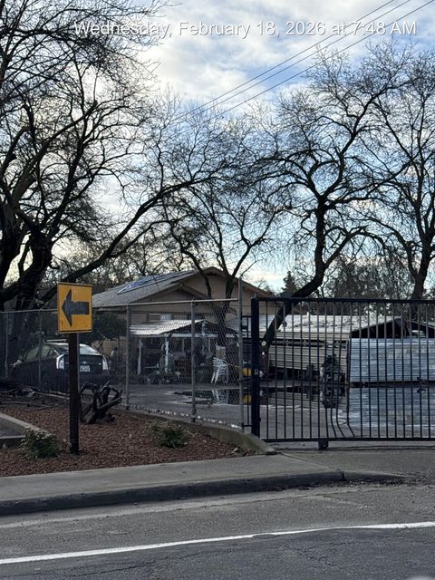 864 Oak Lane Rio Linda CA 95673