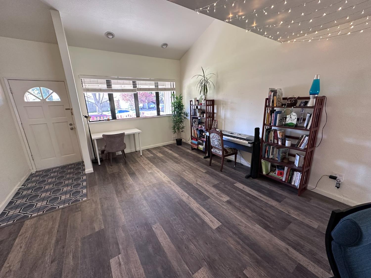 813 Barcelona Avenue