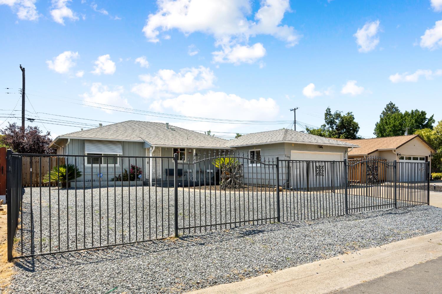 2642 Gilbert Way