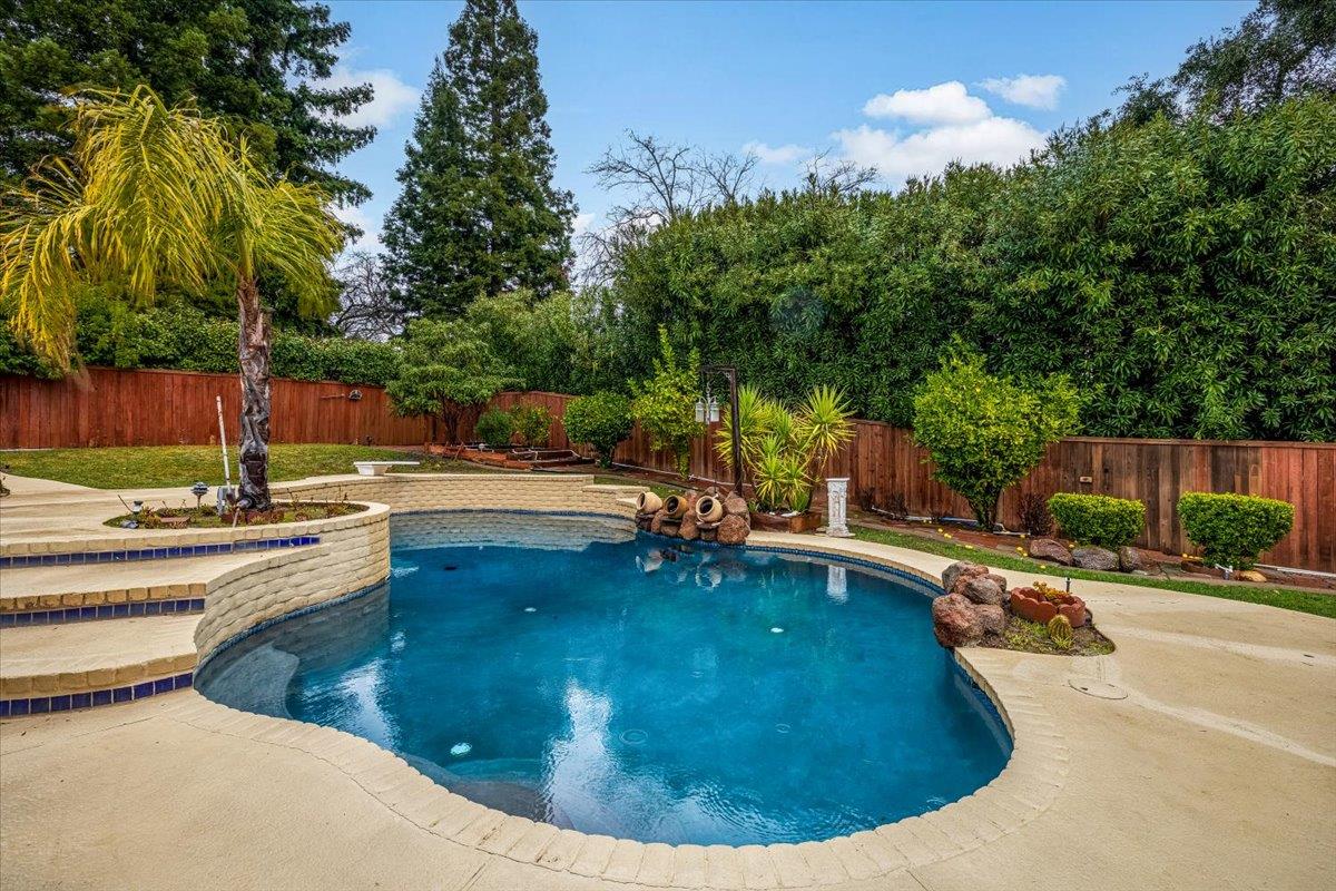 3006 Scenic Heights Way