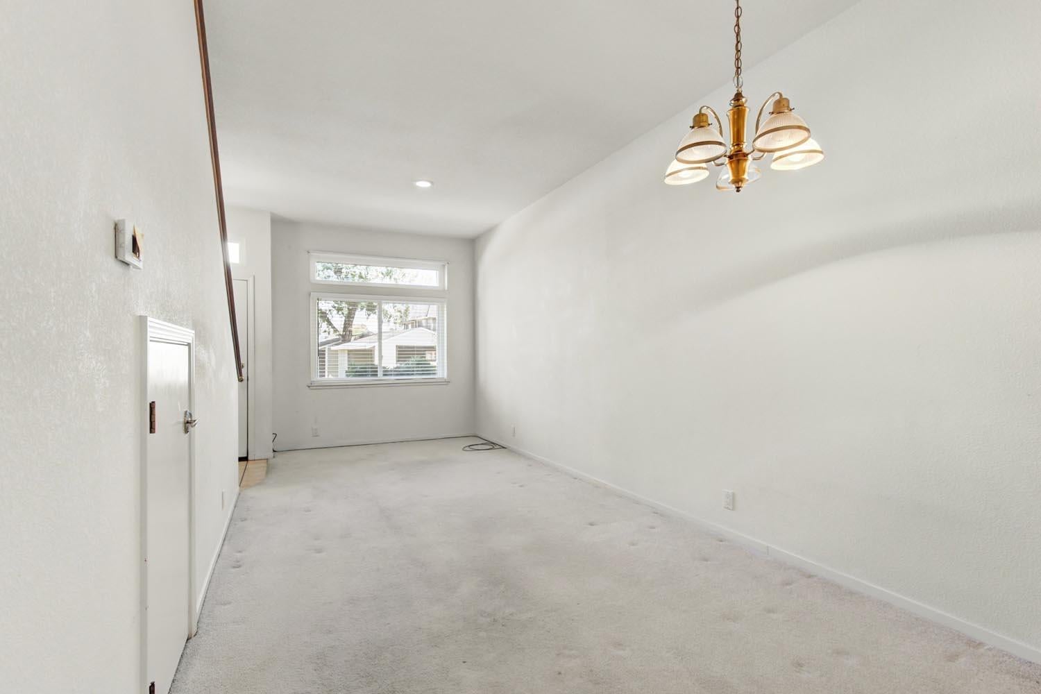 3107 Woods Circle