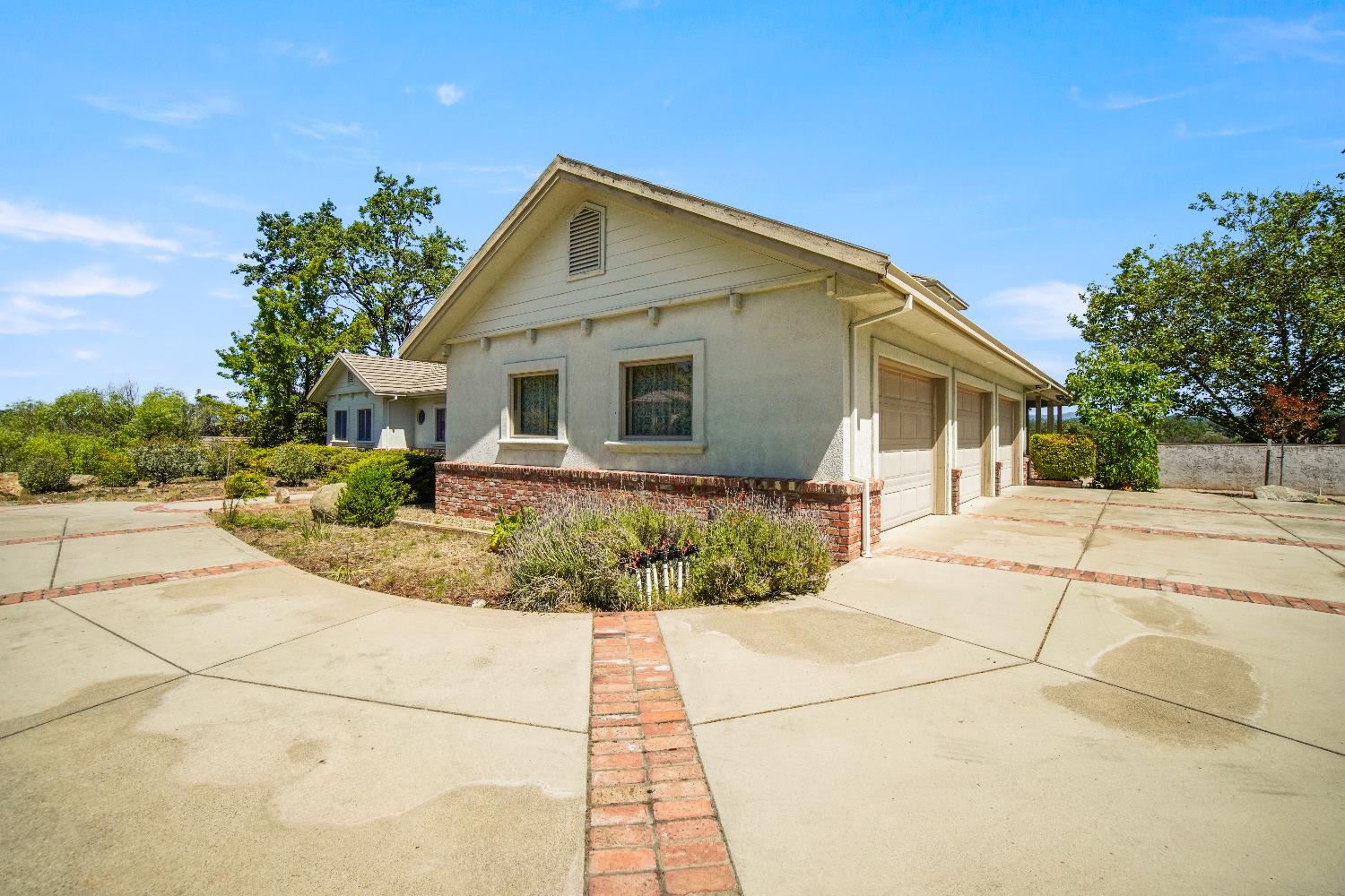 2421 Chantrelle Court