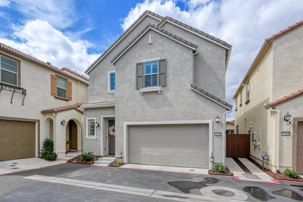 Photo of 10462 Oboe Way, Elk Grove, CA 95757 (MLS # 225120883)