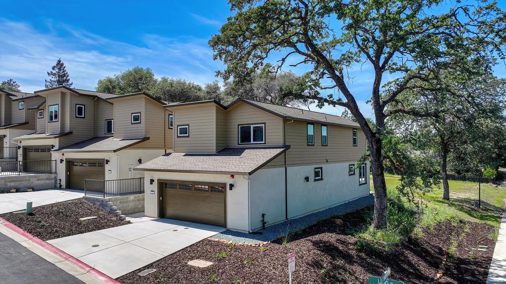 200 Lago Drive A1