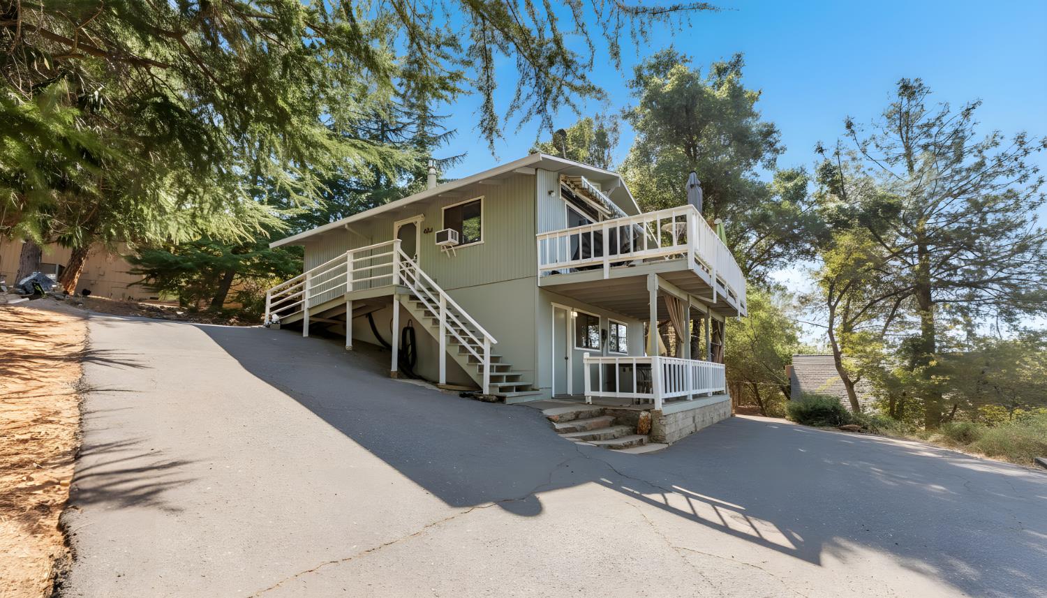 20419 Pine Mountain Drive