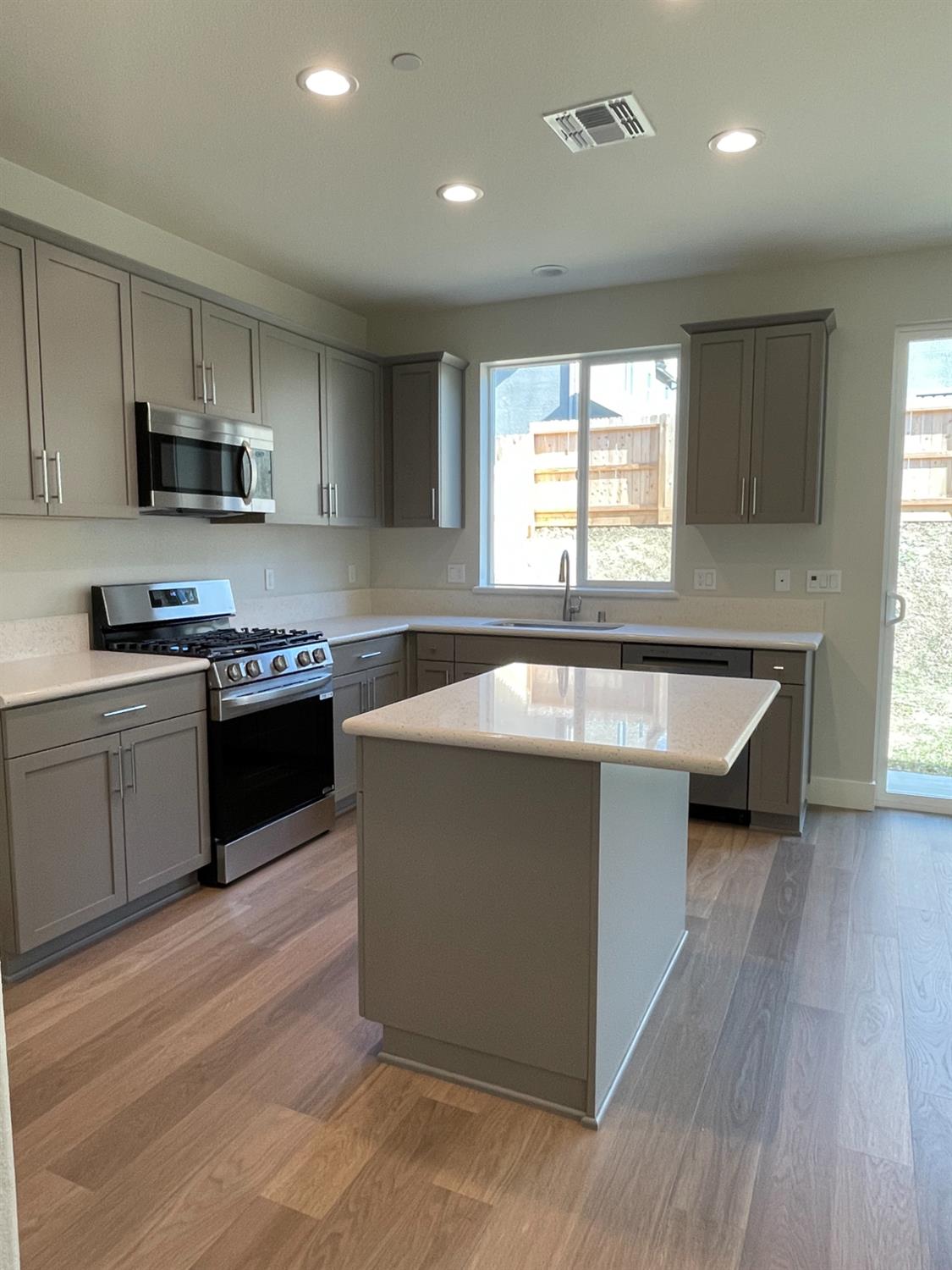 1153 Coyote Peak Way