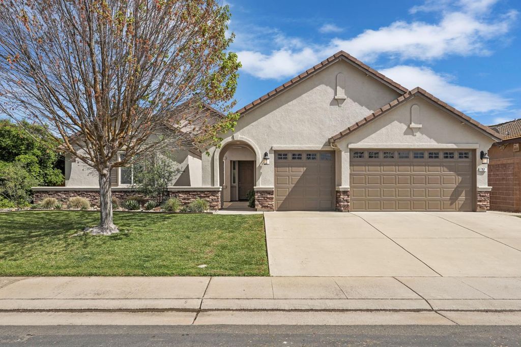 Photo of 757 Killebrew Way, Galt, CA 95632 (MLS # 226035377)