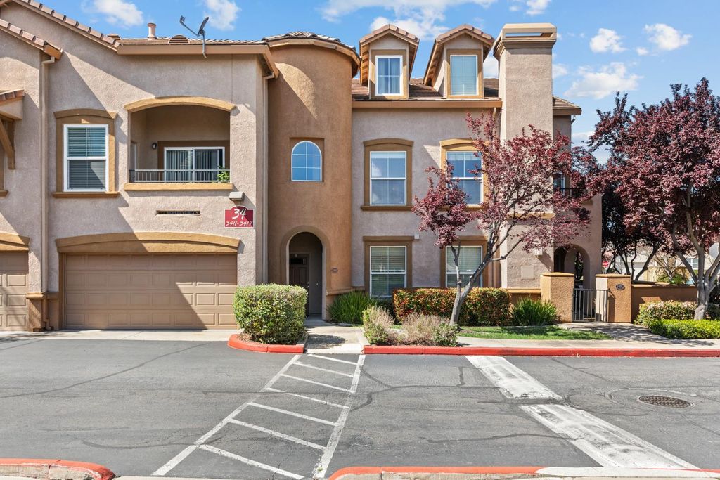 Photo of 5350 Dunlay Drive #3417, Sacramento, CA 95835 (MLS # 226032586)