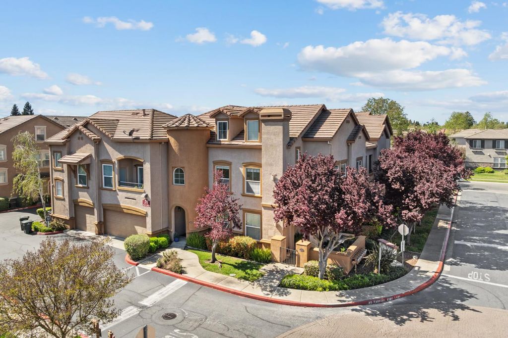 Photo of 5350 Dunlay Drive #3417, Sacramento, CA 95835 (MLS # 226032586)
