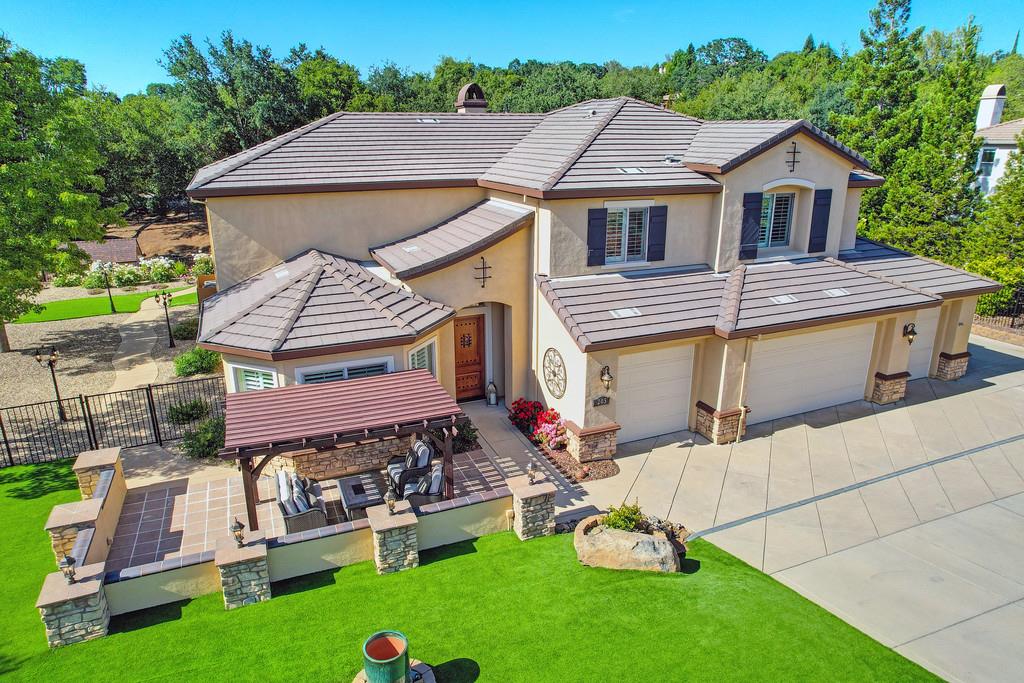 205 Travois Ct