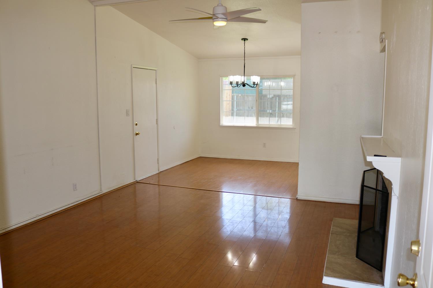 2501 Fernandez Drive