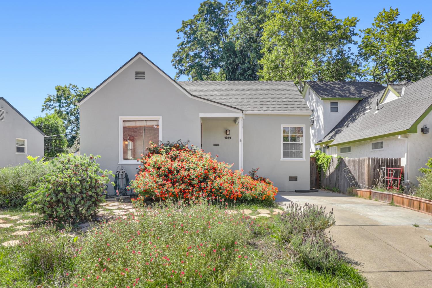 1864 46th Street