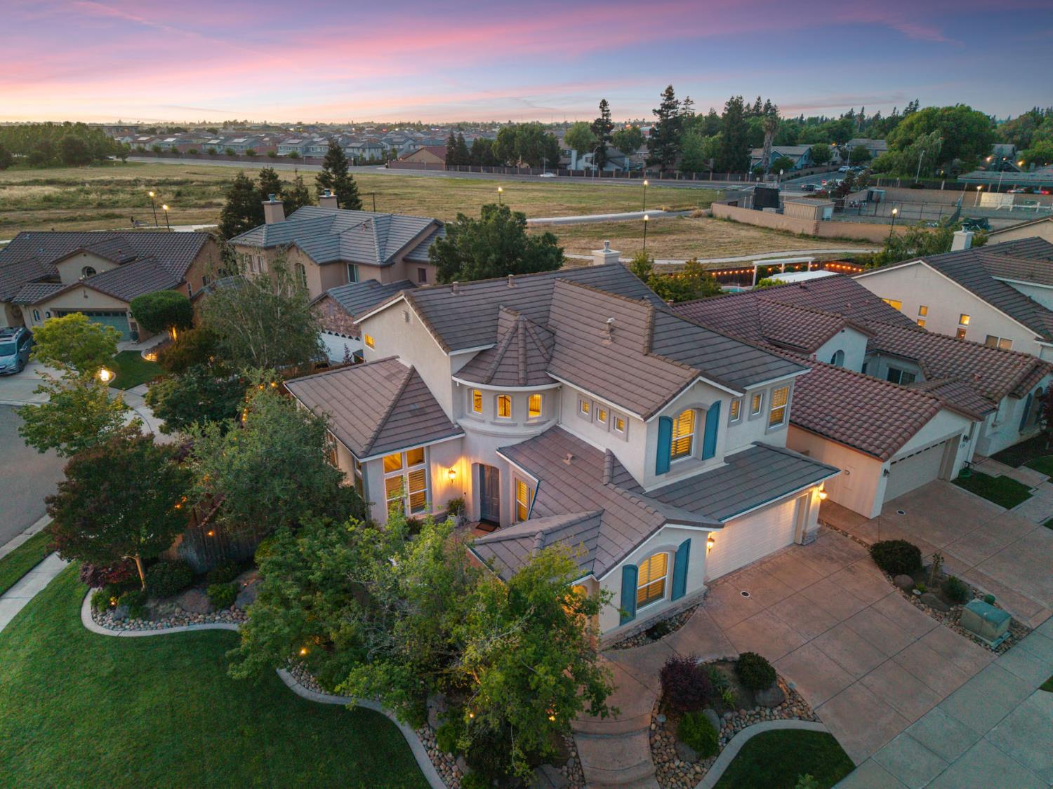 2227 Heavenly Way